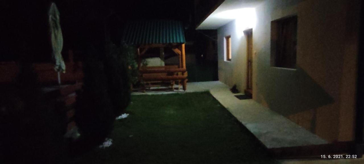 קולאסין Apartmani Vuk 1 מראה חיצוני תמונה